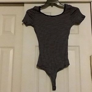 Short-sleeve striped bodysuit